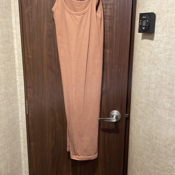 New Cognac Brown Ribbed Stretchy Midi Dress - Picture 6 of 6